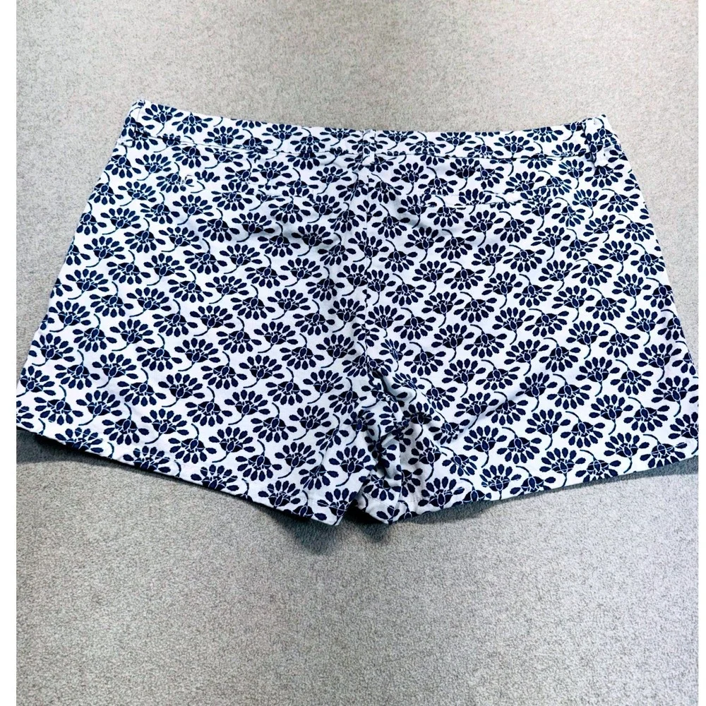 Liz Claiborne Floral Chino Shorts Womens 16 Blue White Mid Rise Summer Botanical